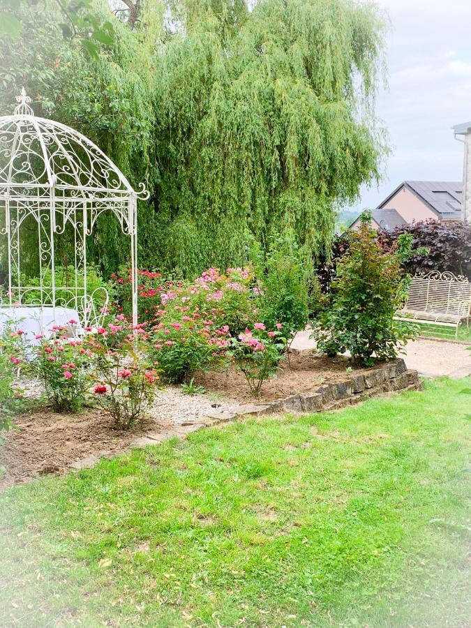 Hotel Isabelle'S Rosegarden Beckerich Exterior foto